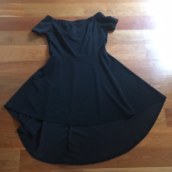 Black dress - Picture 1 of 1